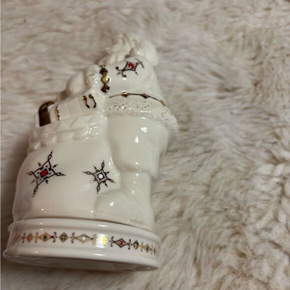 Lenox White and Gold Santa Figurine - Picture 3 of 8